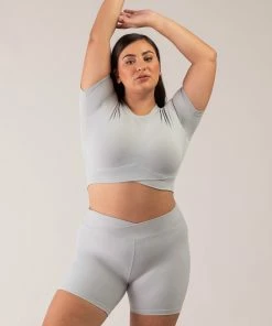 Deals โญ BLOCHSTORE-US BLOCHeverhold Cross Over Tee Mist ๐ 20 Deals โญ BLOCHSTORE-US BLOCHeverhold Cross Over Tee Mist ๐ -Bloch Active Collection Shop 0000s 0013 ZCO2100 MIS DCO2100 MIS XL W6A0483