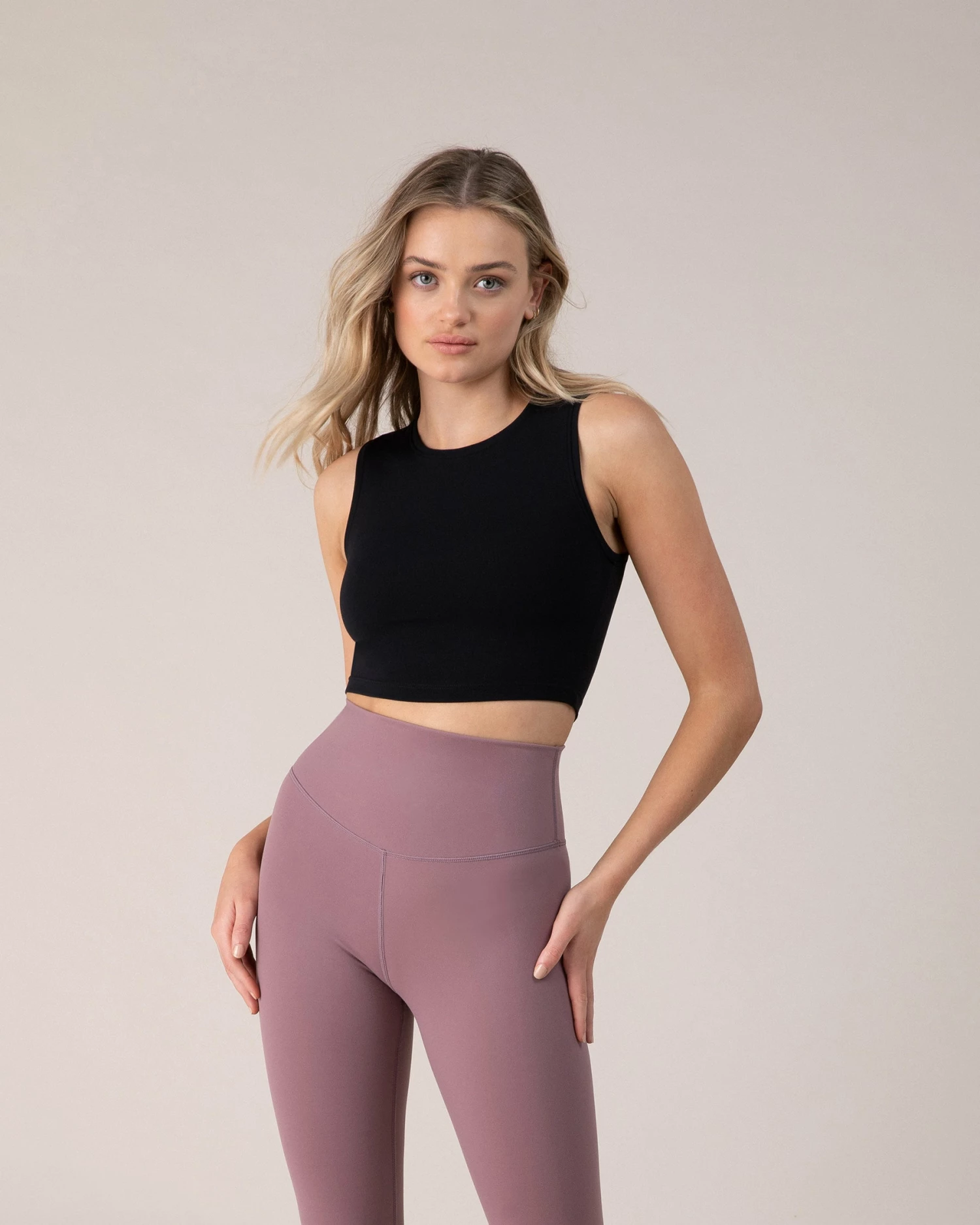 Wholesale ๐ BLOCHSTORE-US BLOCHeverhold Tank Ebony ๐ 5 Wholesale ๐ BLOCHSTORE-US BLOCHeverhold Tank Ebony ๐ - Image 5