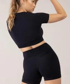 Outlet 💯 BLOCHSTORE-US BLOCHeverhold Cross Over Tee Graphite 💯 -Bloch Active Collection Shop ZCO2100 GPH DCO2100 GPH M 6682