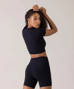 Outlet 💯 BLOCHSTORE-US BLOCHeverhold Cross Over Tee Graphite 💯 -Bloch Active Collection Shop ZCO2100 GPH DCO2100 GPH XS 6702